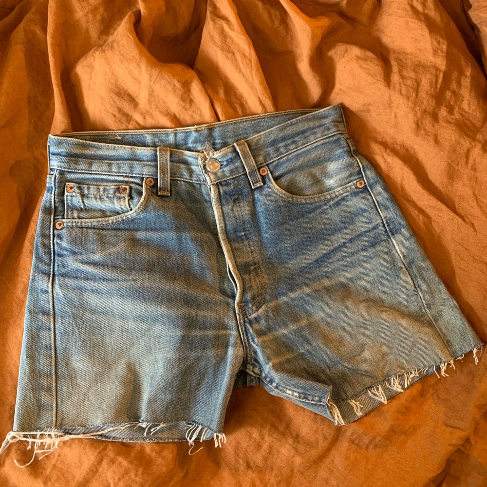 Vintage Levi Cut Off shorts, 28, distressed